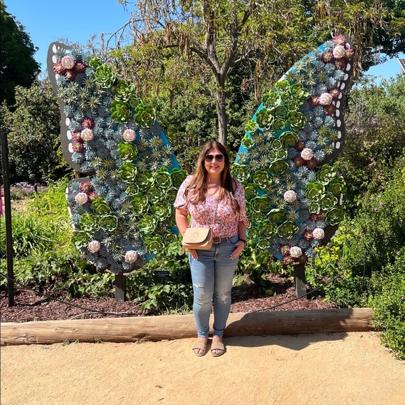 Meet your Posher, Marcy - Picture 1 of 7